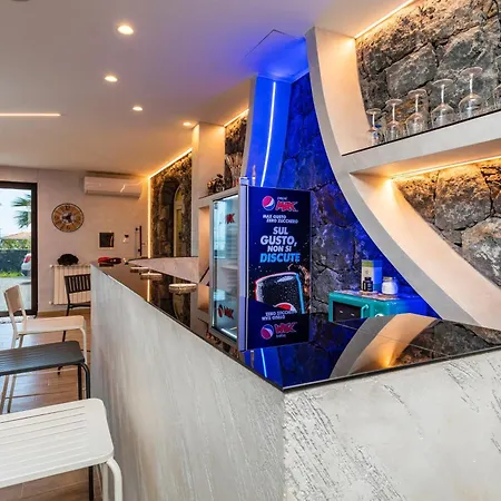 Clelia - Jacuzzi Garden Villa *